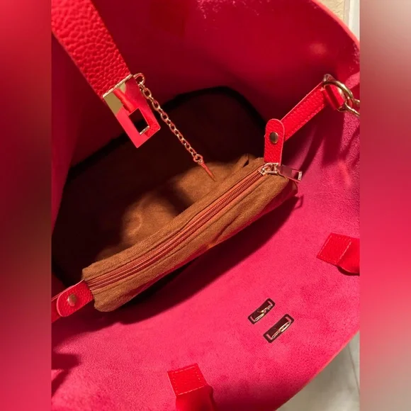 RED Bucket Handbag NWOT gold hardware - Picture 8 of 10